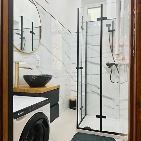 Old Market Polwiejska Apartment