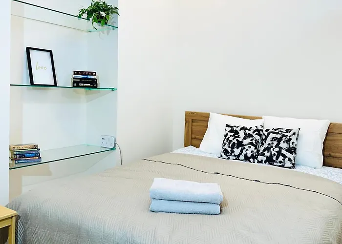 Old Market Polwiejska * Poznaň